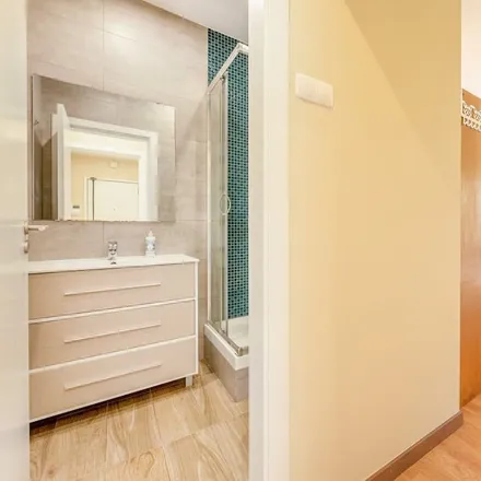 Rent this 4 bed apartment on 1050-223 Distrito da Guarda