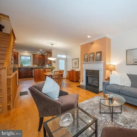 Image 3 - 2101 Brandywine Street, Philadelphia, PA 19130, USA - House for sale