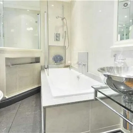 Image 5 - Cloth Hill, 6 The Mount, London, NW3 6UZ, United Kingdom - Apartment for rent