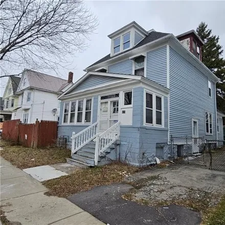 Image 2 - 415 Dearborn Street, Buffalo, NY 14207, USA - House for sale