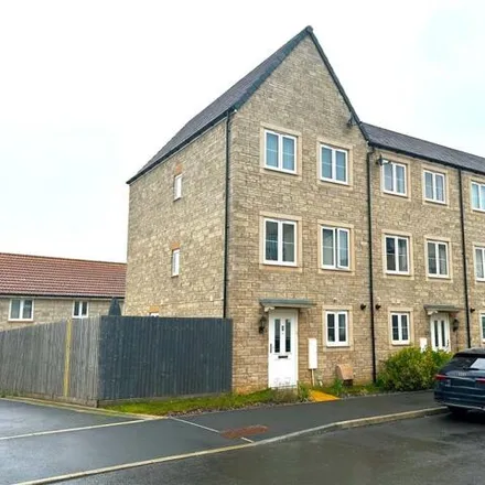 Buy this 4 bed townhouse on Purnell Way in Paulton, BS39 7AU