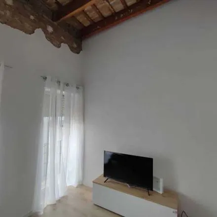 Rent this 2 bed apartment on Carrer de Sevilla in 24, 46006 Valencia