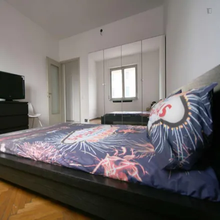 Rent this 6 bed room on Via Sebenico in 14, 20124 Milan MI