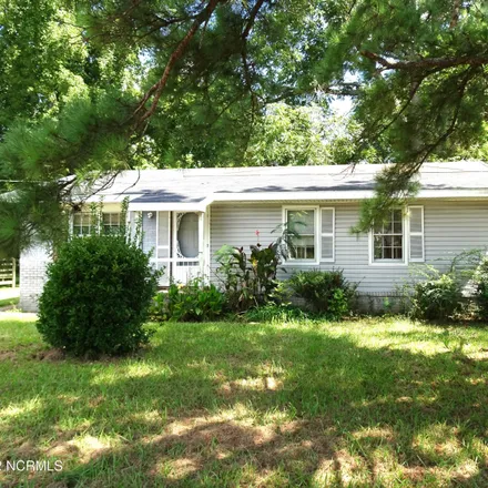 Buy this 3 bed house on 302 Walnut Street in Elizabeth City, NC 27909