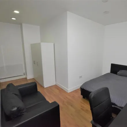 Rent this studio apartment on 9 Upper Brown Street in Leicester, LE1 5TE