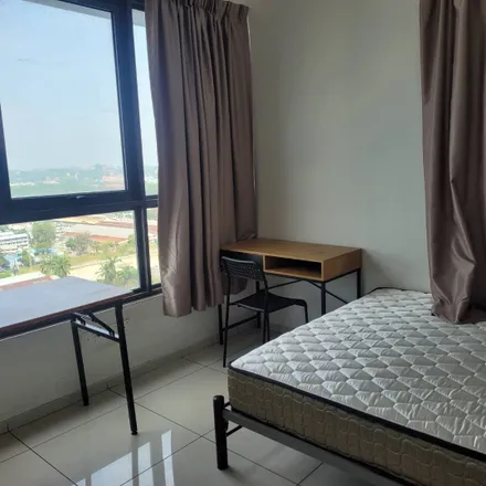 Rent this 3 bed apartment on Podium in Jalan Welfare, Section U19