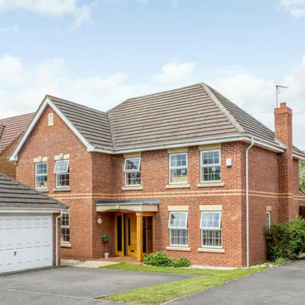 Buy this 5 bed house on Banquo Approach in Warwick, CV34 6GB