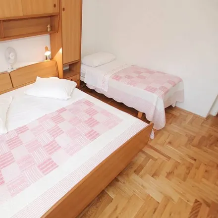 Image 6 - Makarska rivijera, Tučepi, Split-Dalmatia County, Croatia - Apartment for rent
