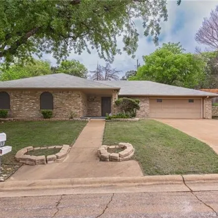 Buy this 4 bed house on 817 Woodside Drive in Harker Heights, Bell County