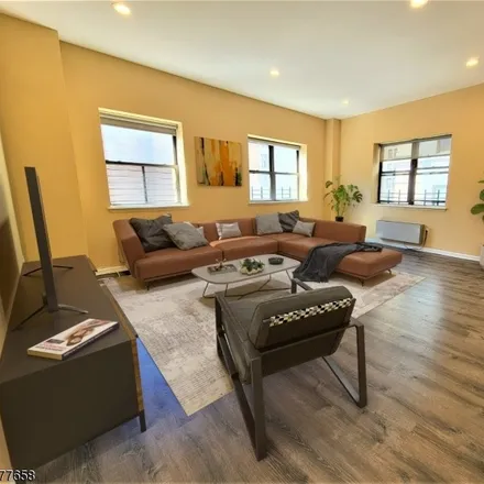 Buy this 3 bed condo on Gateway IV Center in 124 Mulberry Street, Newark