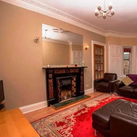Rent this 5 bed apartment on 21 Hillside Street in City of Edinburgh, EH7 5EY