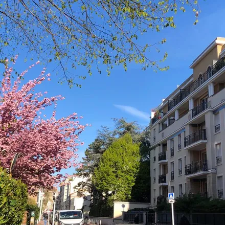 Rent this 3 bed apartment on Usine de matériel électrique industriel in Rue Périer, 92120 Montrouge
