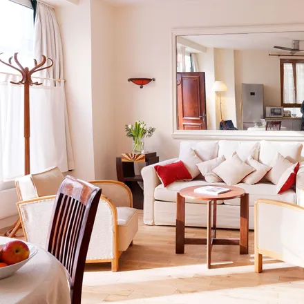 Rent this 2 bed apartment on 57 Rue des Trois Frères in 75018 Paris, France