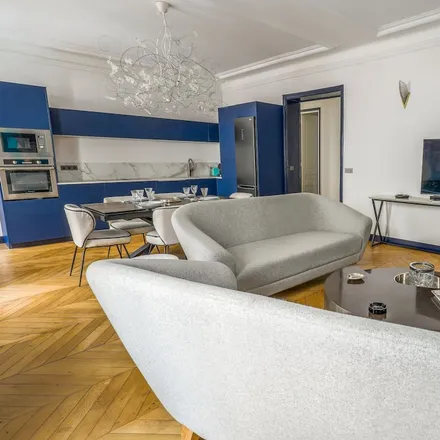 Rent this 2 bed apartment on 92200 Neuilly-sur-Seine