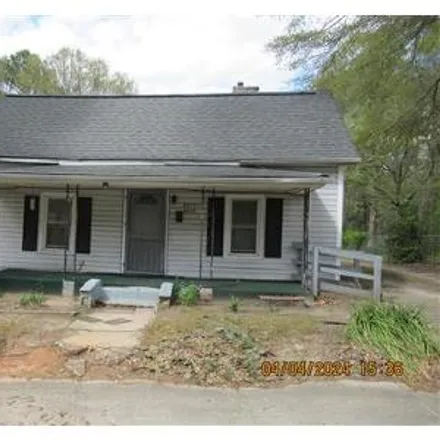 Buy this 3 bed house on 509 East Holly Street in Dallas, NC 28034