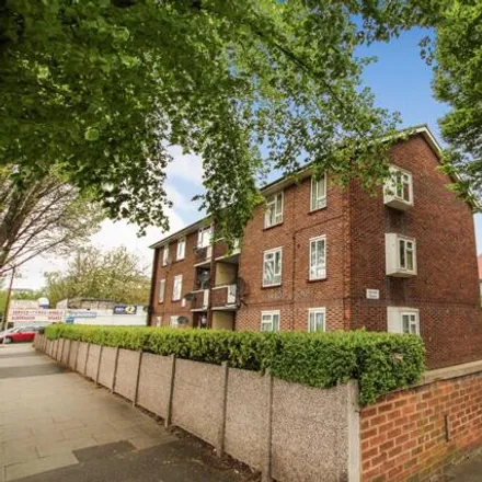 Buy this 3 bed apartment on The Broadway in London, UB1 1NB