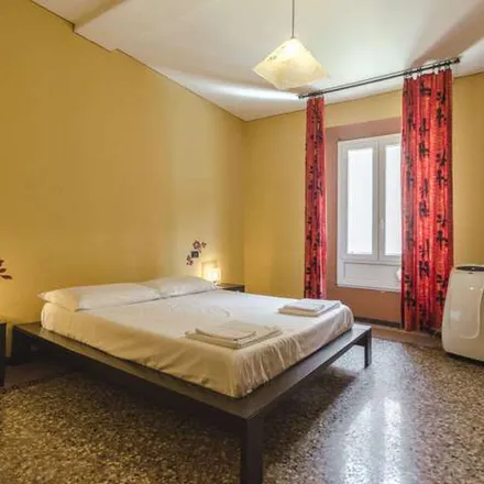 Image 5 - Vicolo Fantuzzi, 5, 40125 Bologna BO, Italy - Apartment for rent