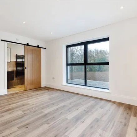 Image 4 - Maidstone Road, Capel, TN2 4AL, United Kingdom - Apartment for rent