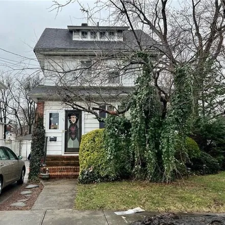 Image 2 - 90 Coale Avenue, New York, NY 10314, USA - House for sale