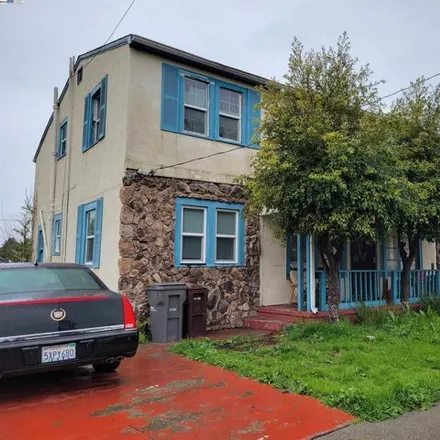 Buy this 4 bed house on 3951 Edgemoor Place in Oakland, CA 94613