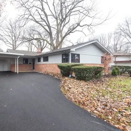Rent this 3 bed house on 930 Old Trail Road in Highland Park, IL 60035