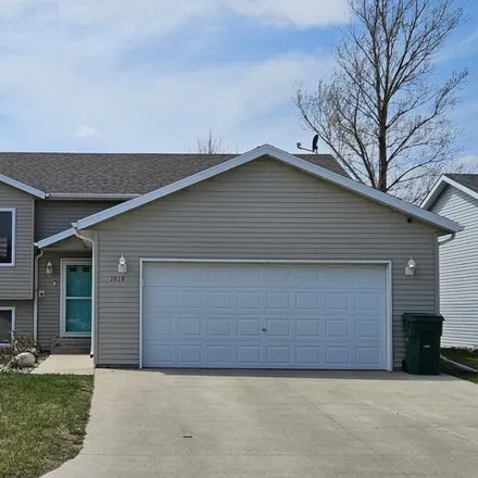 Buy this 4 bed house on 1961 12th Street North in Wahpeton, ND 58075