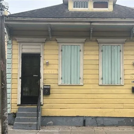 Rent this 3 bed house on 1633 Franklin Avenue in New Orleans, LA 70117