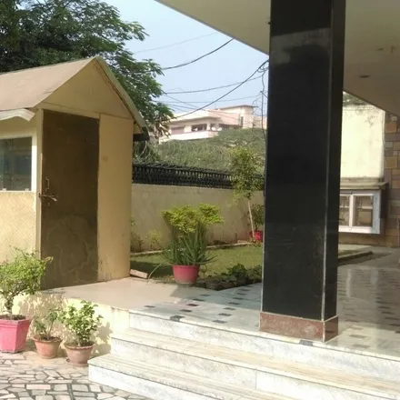 Image 1 - Varanasi, Cantonment, UP, IN - House for rent