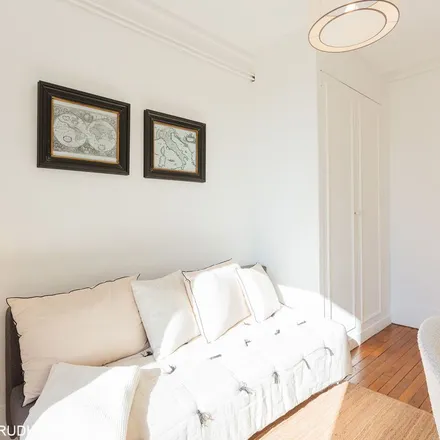 Rent this 3 bed apartment on 35 Rue de l'Arbalète in 75005 Paris, France