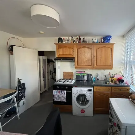 Rent this studio apartment on Gadgetry in High Road, London