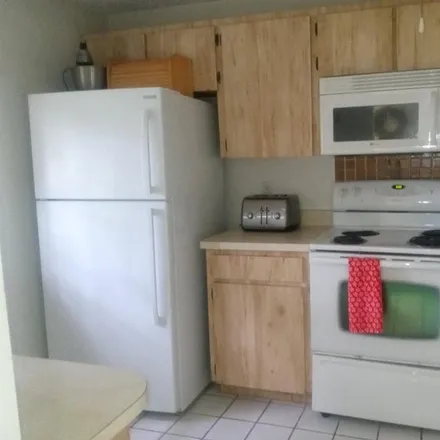 Image 3 - 1914 Pepper Mill Drive, Clearwater, FL 33763, USA - Condo for rent