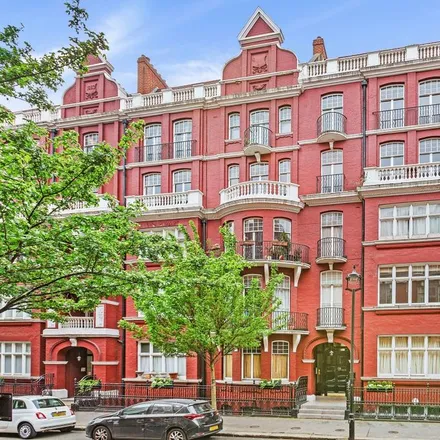 Rent this 5 bed apartment on Hyde Park Mansions in 5 Transept Street, London