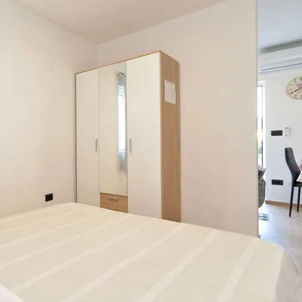 Rent this 1 bed apartment on 52212 Fažana