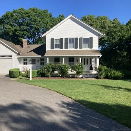 Image 1 - 1 Hathaway Rd, East Lyme, Connecticut, 06333 - House for sale