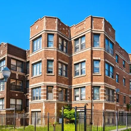 Image 1 - 7655 South Coles Avenue, Chicago, IL 60649, USA - Apartment for rent