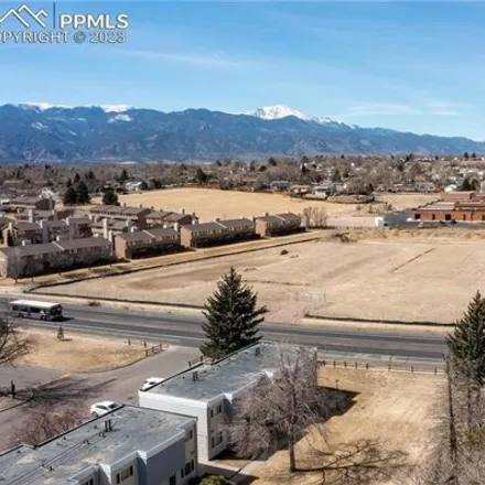 Image 8 - 2115 Delta Drive, Colorado Springs, CO 80910, USA - Townhouse for sale