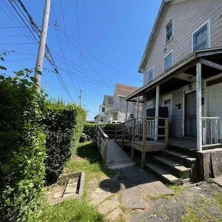 Buy this 4 bed house on 284 Jefferson Street in Newfield, Bridgeport