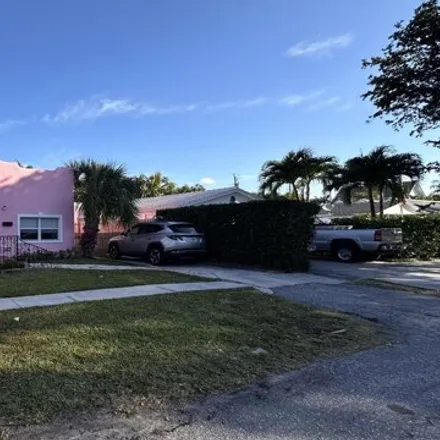 Rent this 2 bed townhouse on 269 Pine Terrace in West Palm Beach, FL 33405