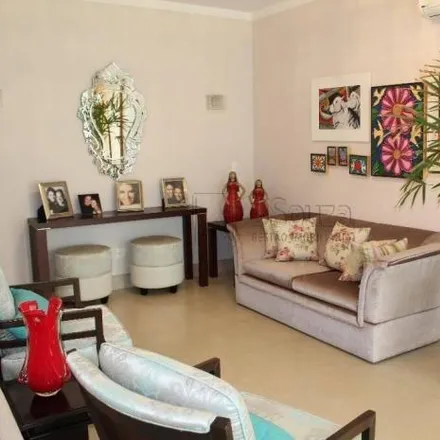 Buy this 4 bed house on Avenida dos Florais 87 in Ribeirão do Lipa, Cuiabá - MT