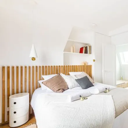 Rent this 2 bed apartment on 108 Rue de Rivoli in 75001 Paris, France