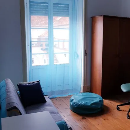 Rent this 4 bed room on Rua Gomes Freire 22 in 3000-204 Coimbra, Portugal