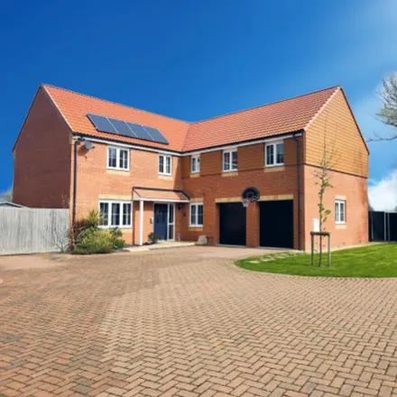 Buy this 5 bed house on The Grange in Doddington, PE15 0WG