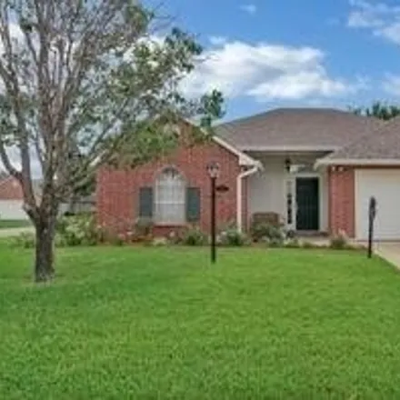 Buy this 3 bed house on 9811 Kings Pointe Dr in Shreveport, Louisiana