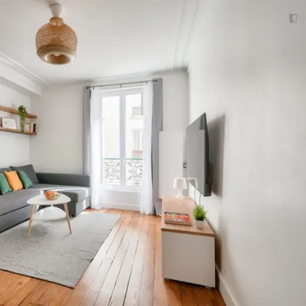Image 3 - 26 Rue des Moines, 75017 Paris, France - Apartment for rent