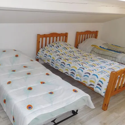 Rent this 2 bed house on Rue pasteur (La Faute-sur-Mer) in 85460 L'Aiguillon-la-Presqu'île, France