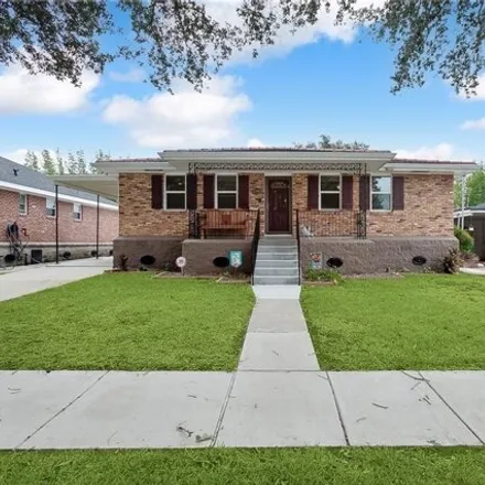 Buy this 3 bed house on 2109 Airline Park Boulevard in Metairie, LA 70003