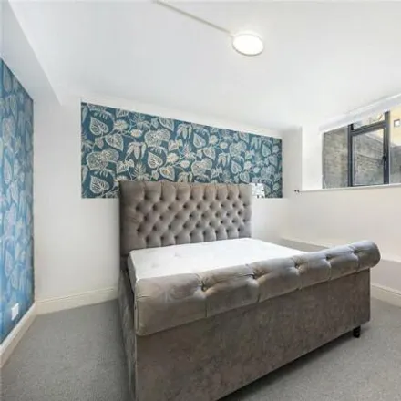Image 1 - Riverway House, 260 Westferry Road, Millwall, London, E14 3AG, United Kingdom - Apartment for sale