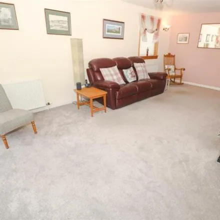 Image 5 - 2 Alburne Crescent, Markinch, KY7 5RE, United Kingdom - House for sale