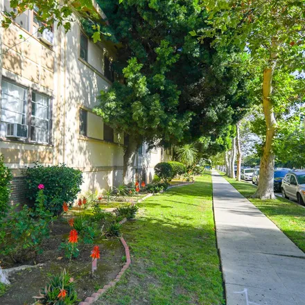 Rent this 1 bed apartment on 206 South Sycamore Avenue in Los Angeles, CA 90036