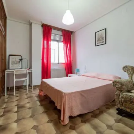 Rent this 6 bed apartment on Neural in Carrer de Guillem de Castro, 46008 Valencia
